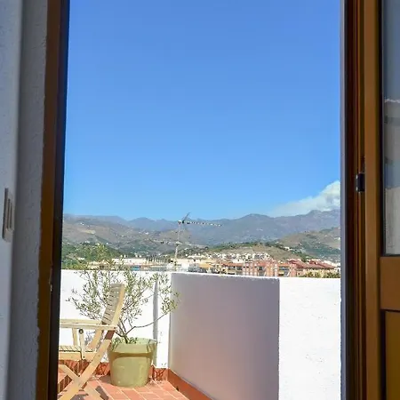 펜션 Casa Tipica Y Terraza, Maison Andalouse, Typical House With Rooftop Almuñécar